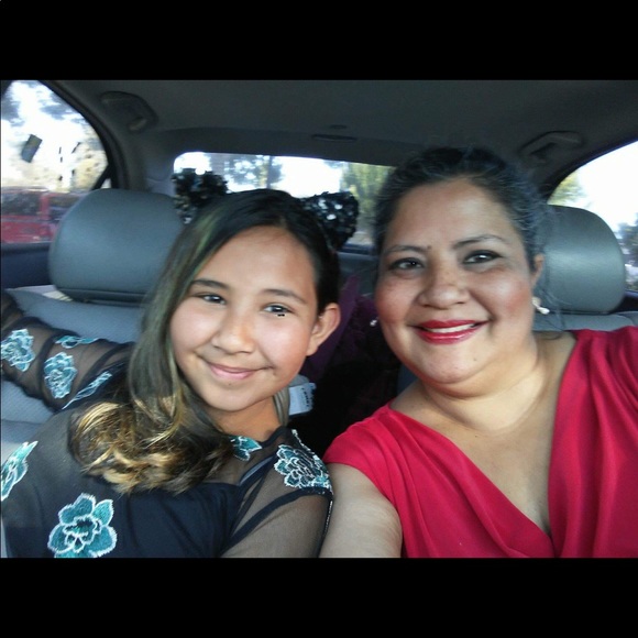 Meet your Posher, Jess the Eclectic! Danica’s Mom - Picture 3 of 3